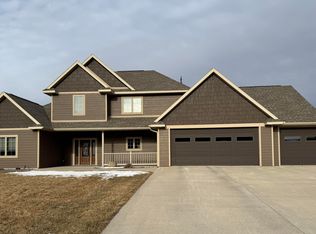 2013 W River Dr, Humboldt, IA 50548