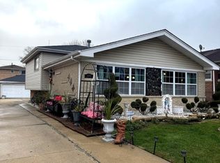 14241 S Marquette Ave, Burnham, IL 60633