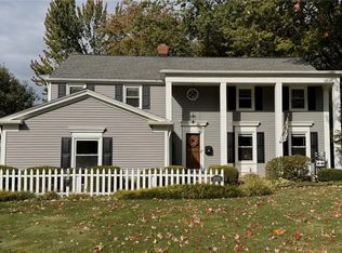 31510 Carlton Dr, Bay Village, OH 44140