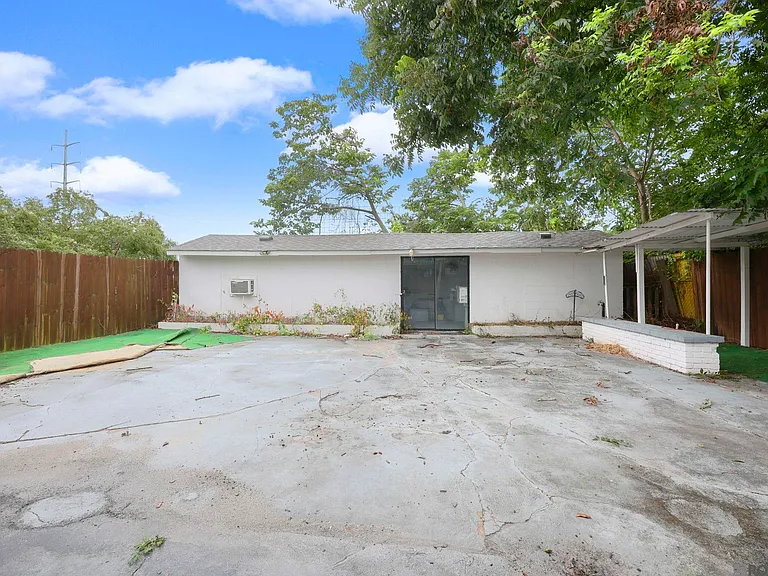 3845 Plum Broque Dr — Photo 16