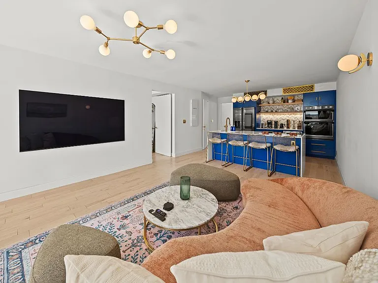 219 Berry St #1 — Photo 7