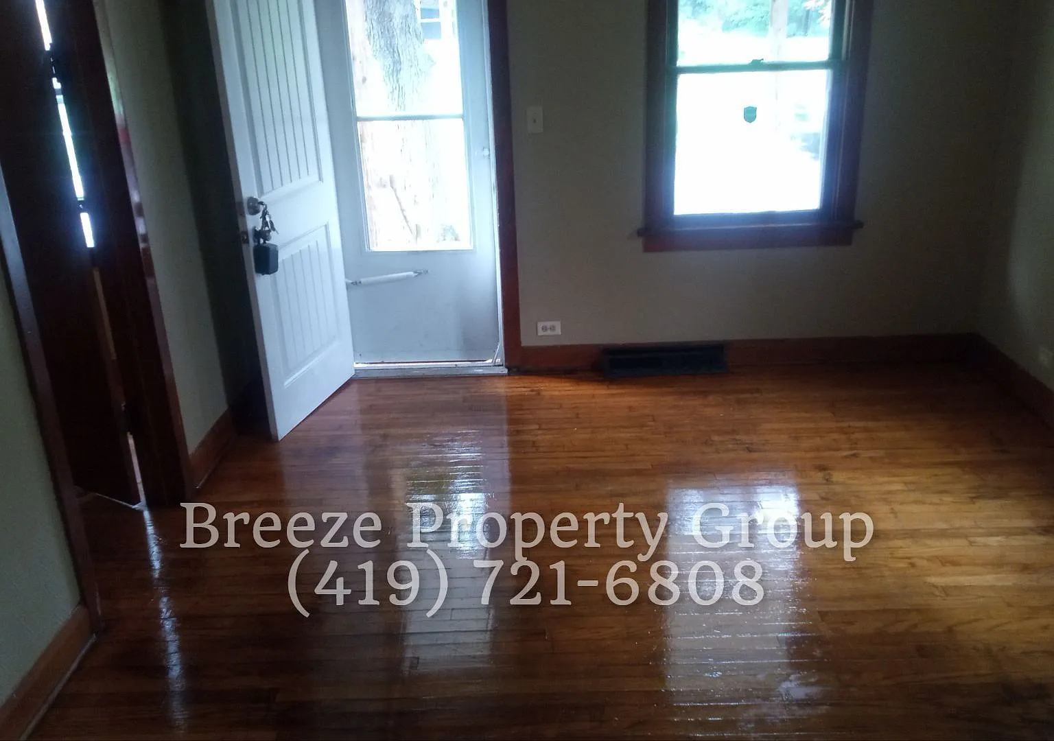 Two bedroom unit for rent in E Park St Toledo — Photo 2