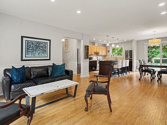 4th image of 14 Mossford Ct