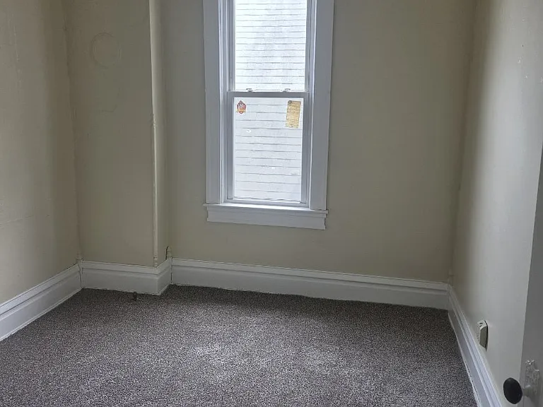 310 Maryland Ave — Photo 33