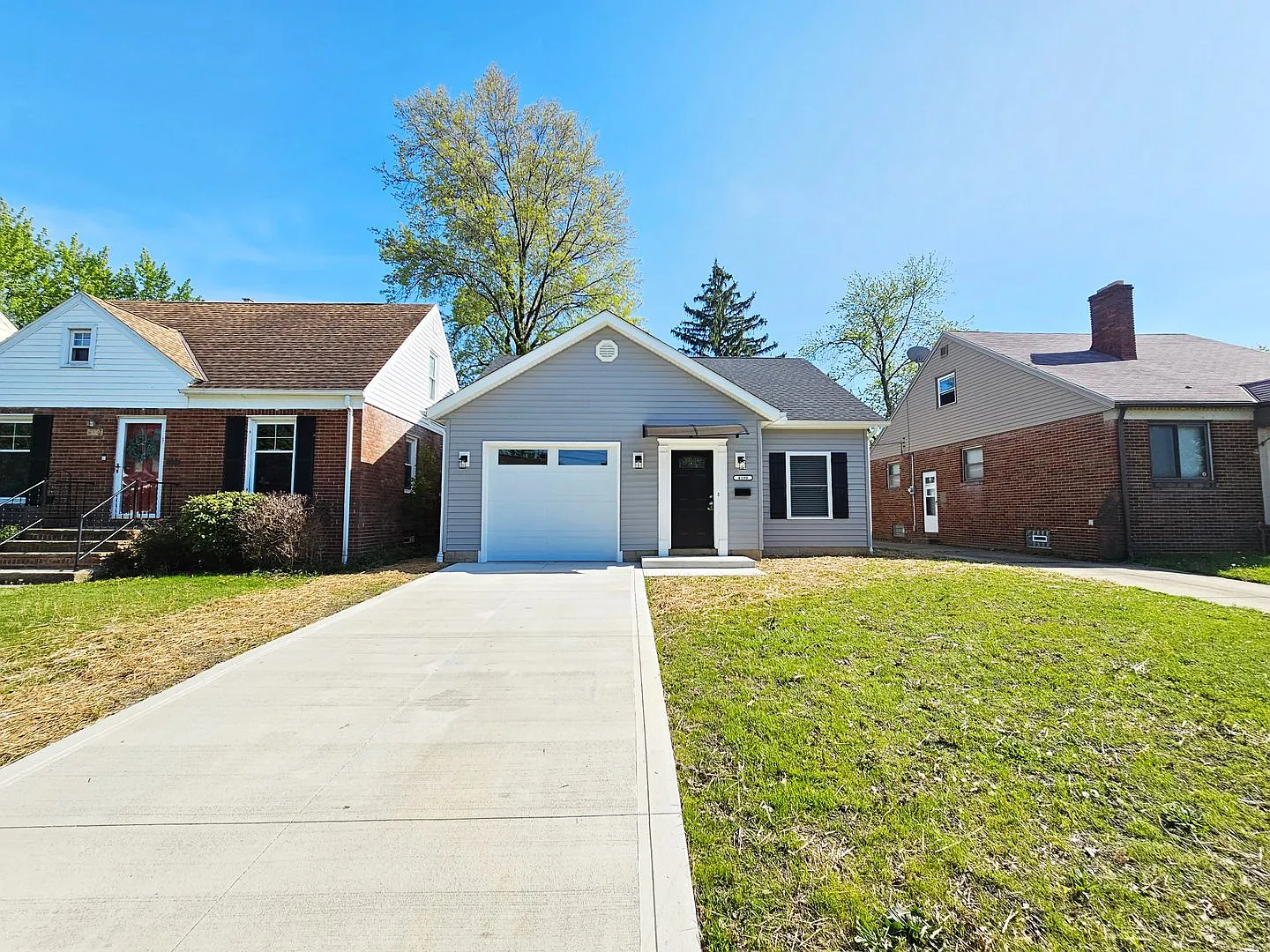 4190 Ellison Rd photo 1
