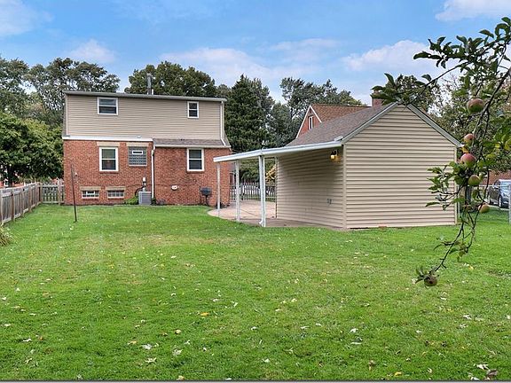 5th image of 22589 Macbeth Ave