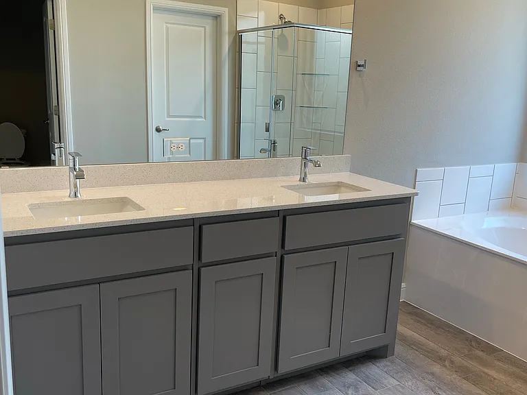 15537 Putney Way — Photo 12