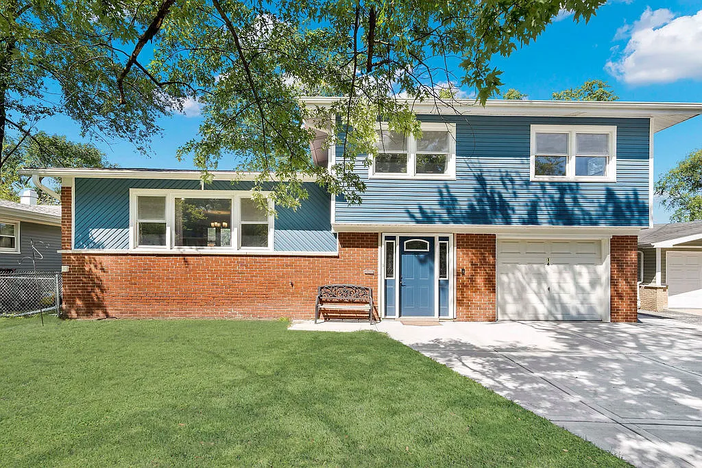 14 Tahoe St photo 1