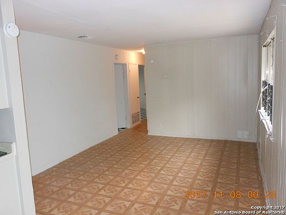 5th image of 8619 White Star St