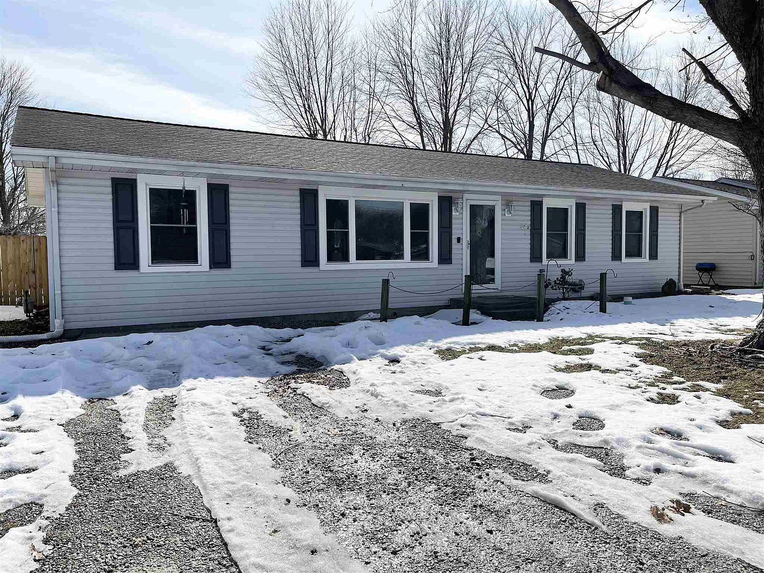 702 E North H St, Gas City, IN 46933 Zillow