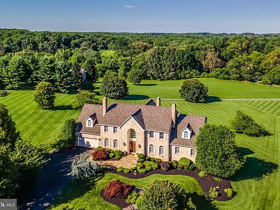 4th image of 5605 Silo Hill Ct