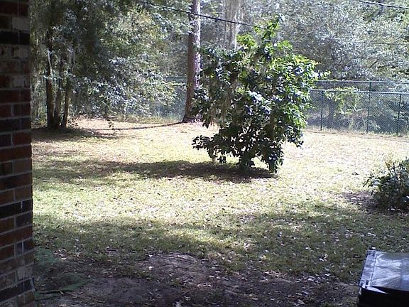 5th image of 909 SE 20th St
