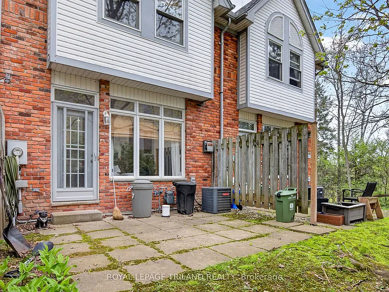 1415 Commissioners Rd W #21 — Photo 33