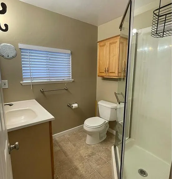 490 Whidbey St #A — Photo 19