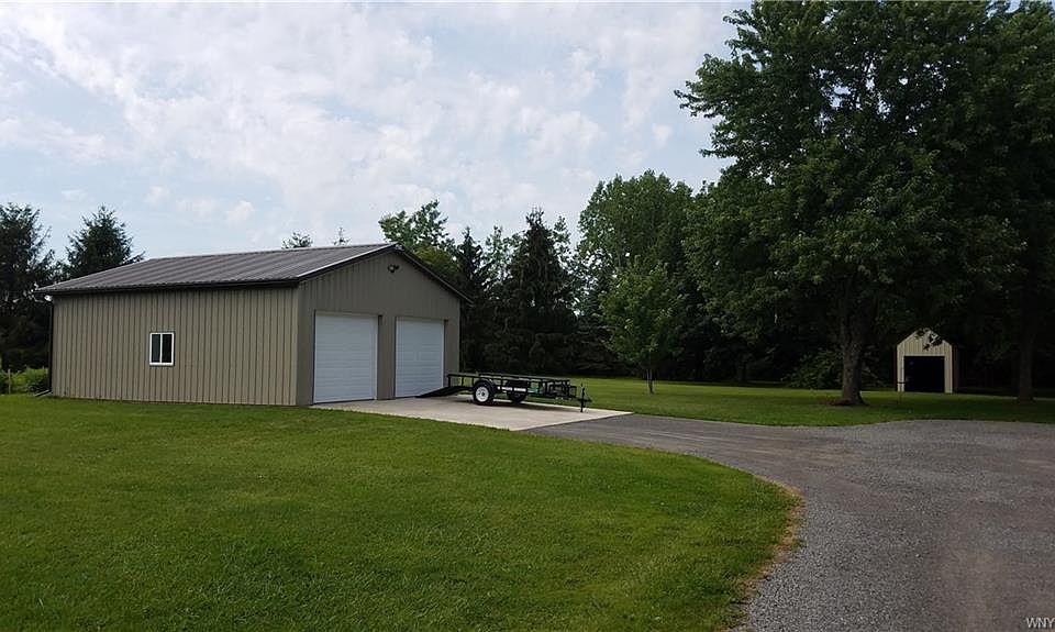 2nd image of 2904 Swett Rd
