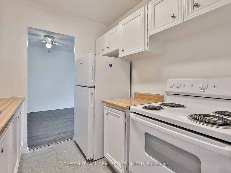 900 Glen St #409 — Photo 7