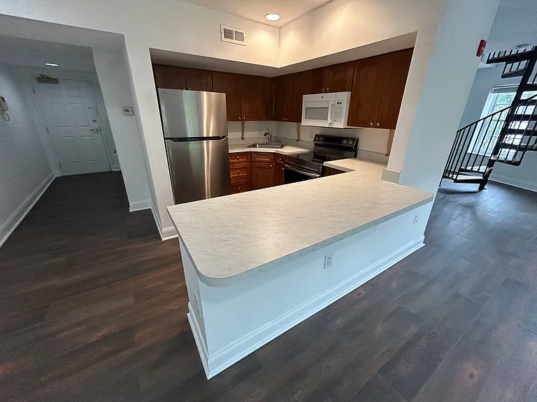 101 S Warren St #1 — Photo 15
