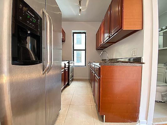 1st image of 73 Saint Pauls Pl #4B