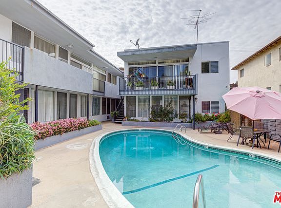 2nd image of 1253 N Hayworth Ave APT 105