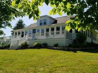 42 Pleasant St, Wolfeboro, NH 03894