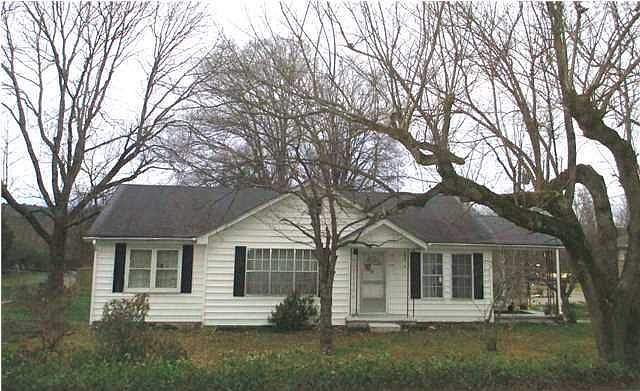 2nd image of 6926 Greenway Dr