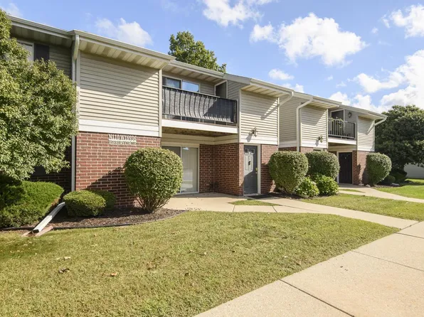 N110W16936 Ashbury CIRCLE #4, Germantown, WI 53022