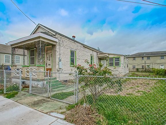 2nd image of 1928 Eagle St