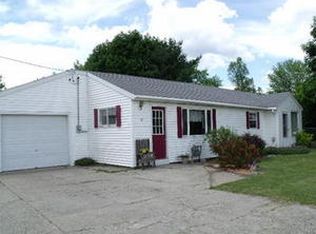 10176 SW Greenville Rd, Greenville, MI 48838