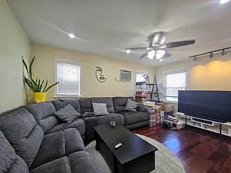 162-12 77 Road