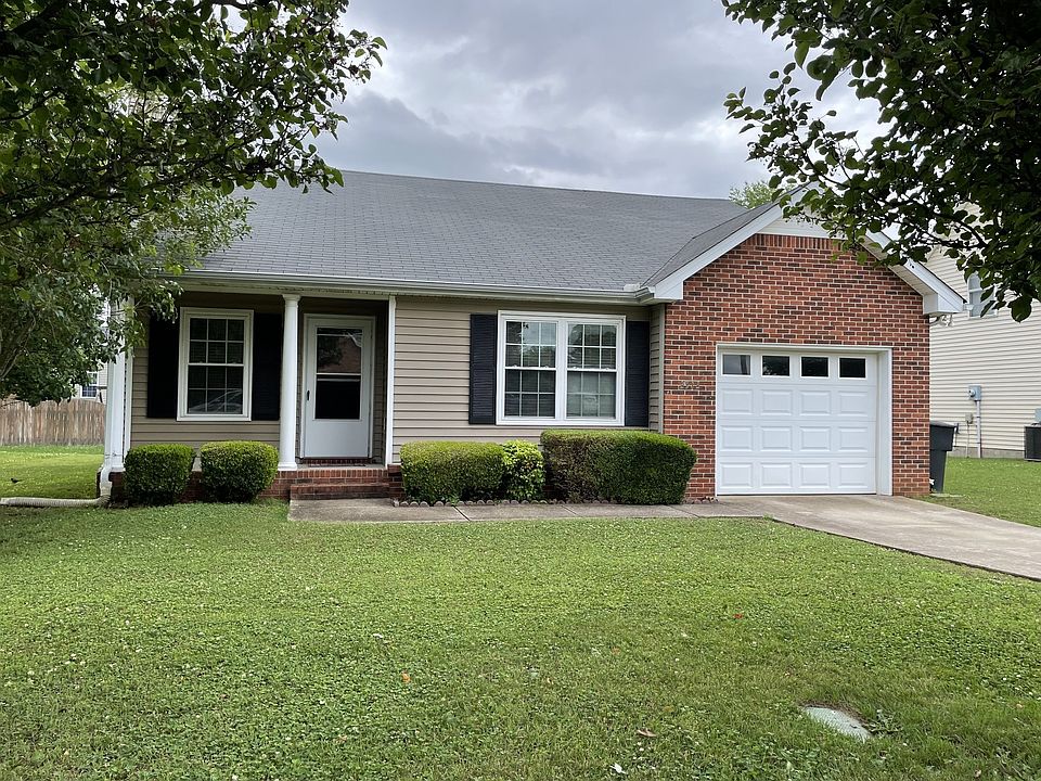 1st image of 2712 Roscommon Dr