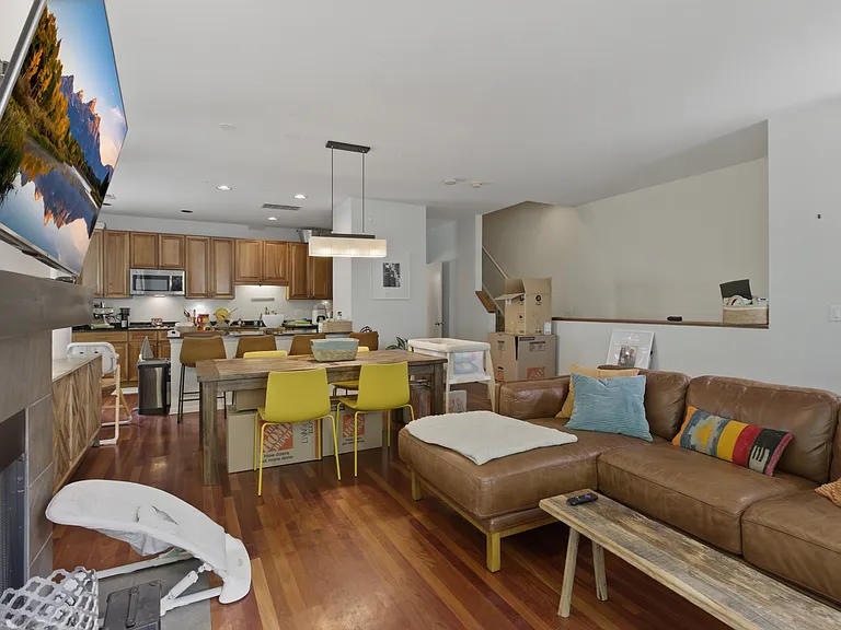 1323 S Indiana Pkwy #TOWNHOME — Photo 3