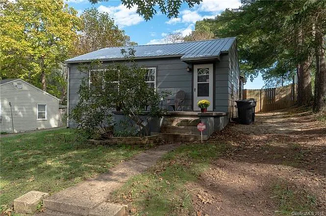 72 Riverview Dr — Photo 1