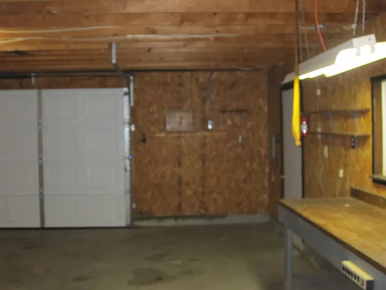 Garage / Work Shop