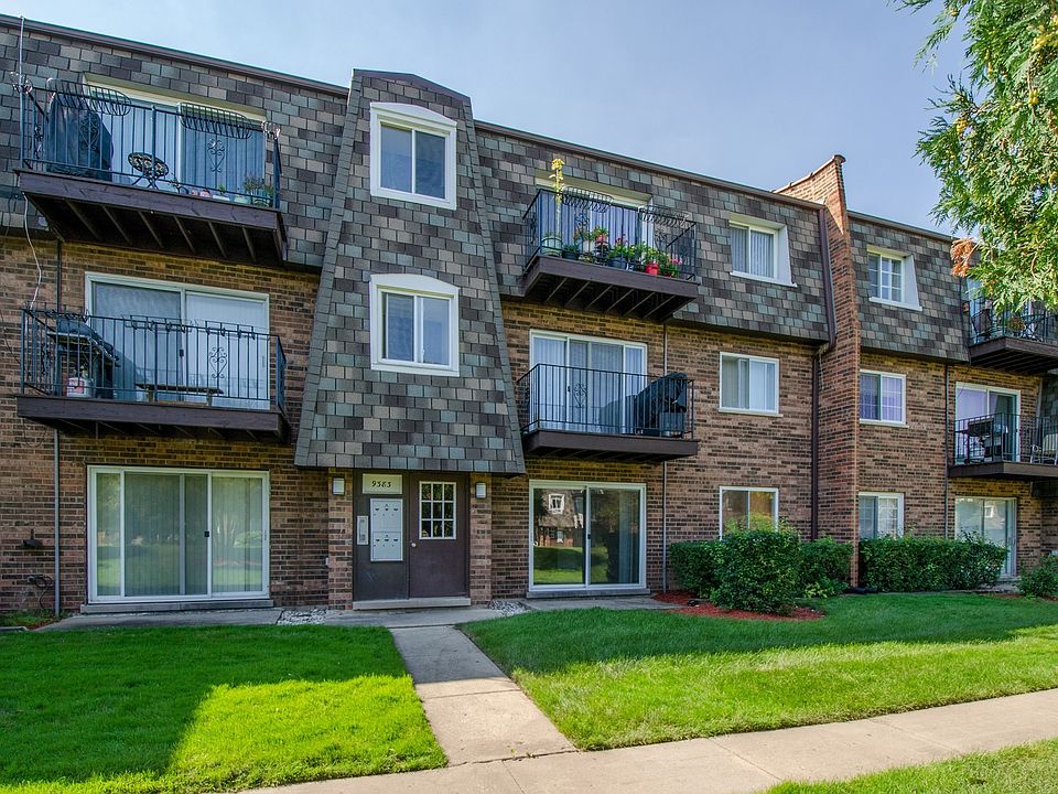 1st image of 9383 Bay Colony Dr APT 1N