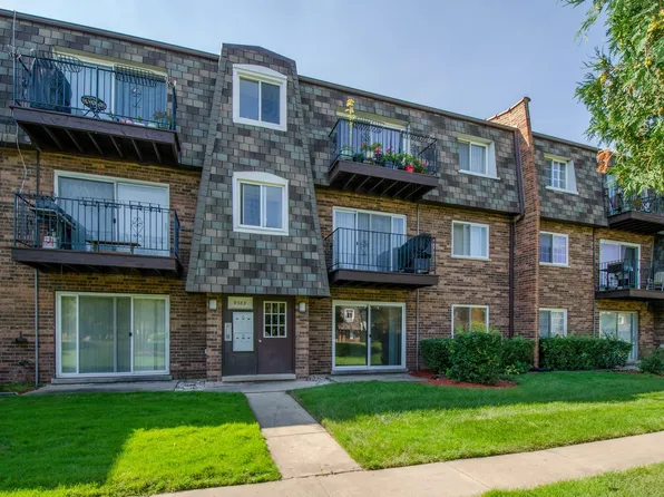 9383 Bay Colony Dr APT 1N, Des Plaines, IL 60016