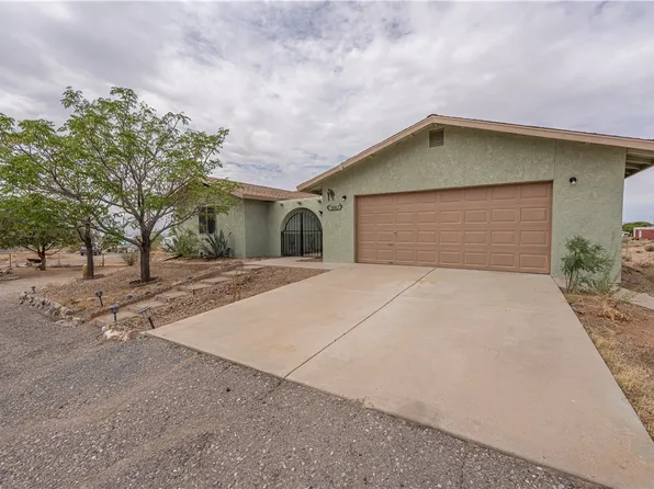 3967 N Bryce Rd, Golden Valley, AZ 86413