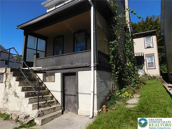 3rd image of 446 South Ave