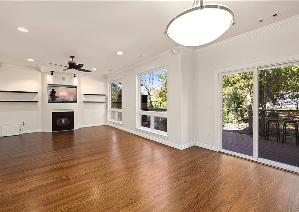 1st image of 2076 W Archer Dr