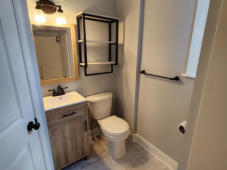 510 E Fulton St — Photo 12