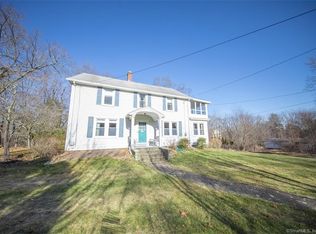 73 Fitch Hill Rd, Uncasville, CT 06382