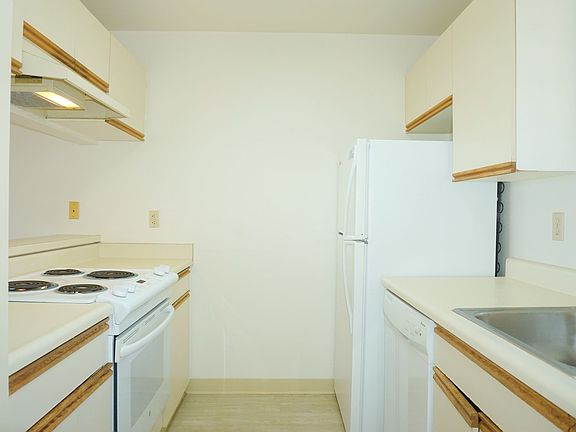 2nd image of 92-915 Hame Pl #20202