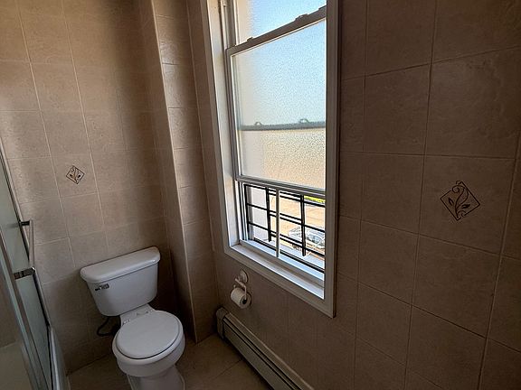 4th image of 39 Sumner Ave Floor 2