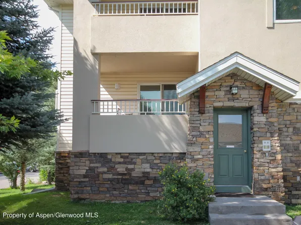 202 12th St, Carbondale, CO 81623