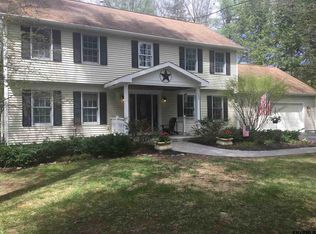 11 Briar Ln, Saratoga Springs, NY 12866