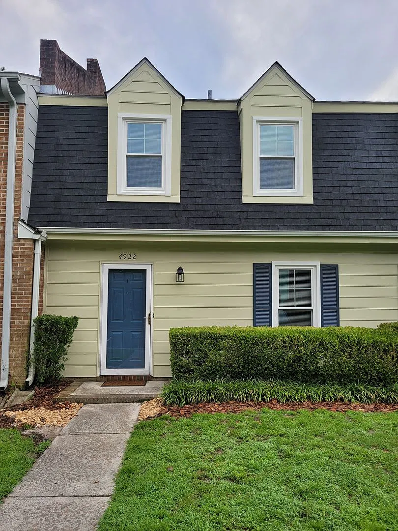 2 bedroom 1.5 bathroom townhome near UNCW — Photo 1
