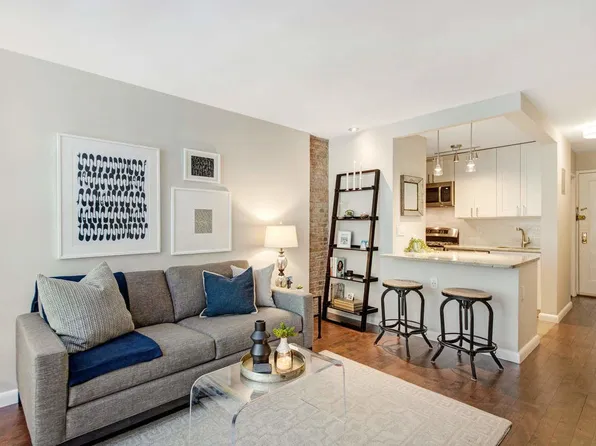 180 Thompson St APT 3-A, Manhattan, NY 10012