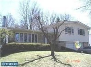 823 David Dr, Feasterville, PA 19053