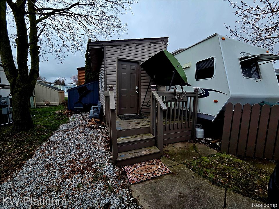 1st image of 5236 Fredricksburg Ln