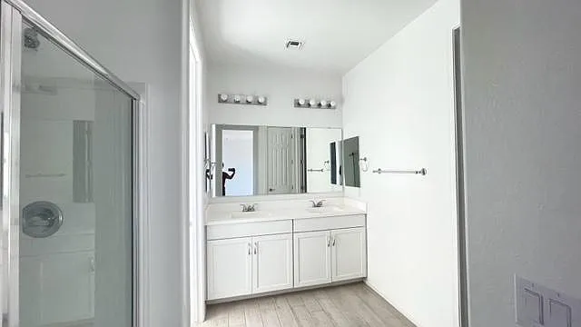 1224 E Jahns Dr — Photo 7