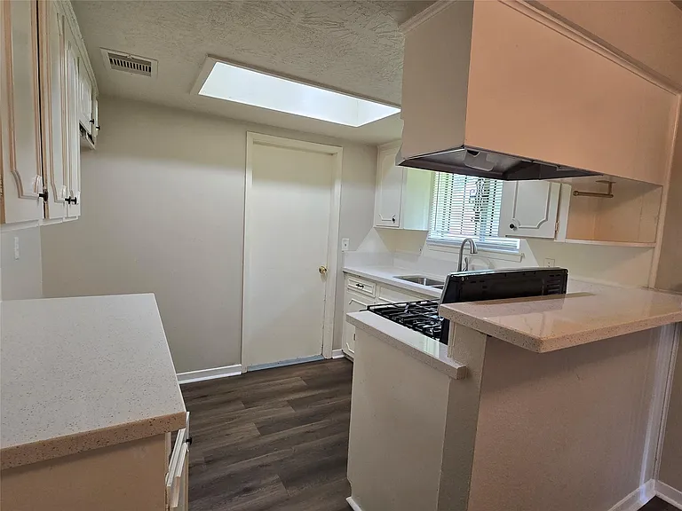 7731 Melanie St — Photo 11